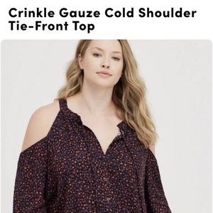 NWT Torrid Gauze cold shoulder top